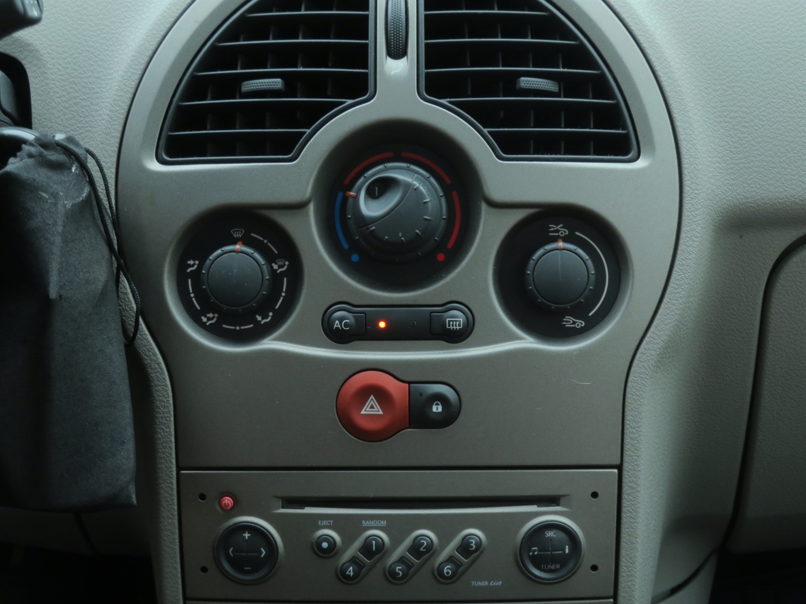 Renault Modus, 2005 - pohled č. 18