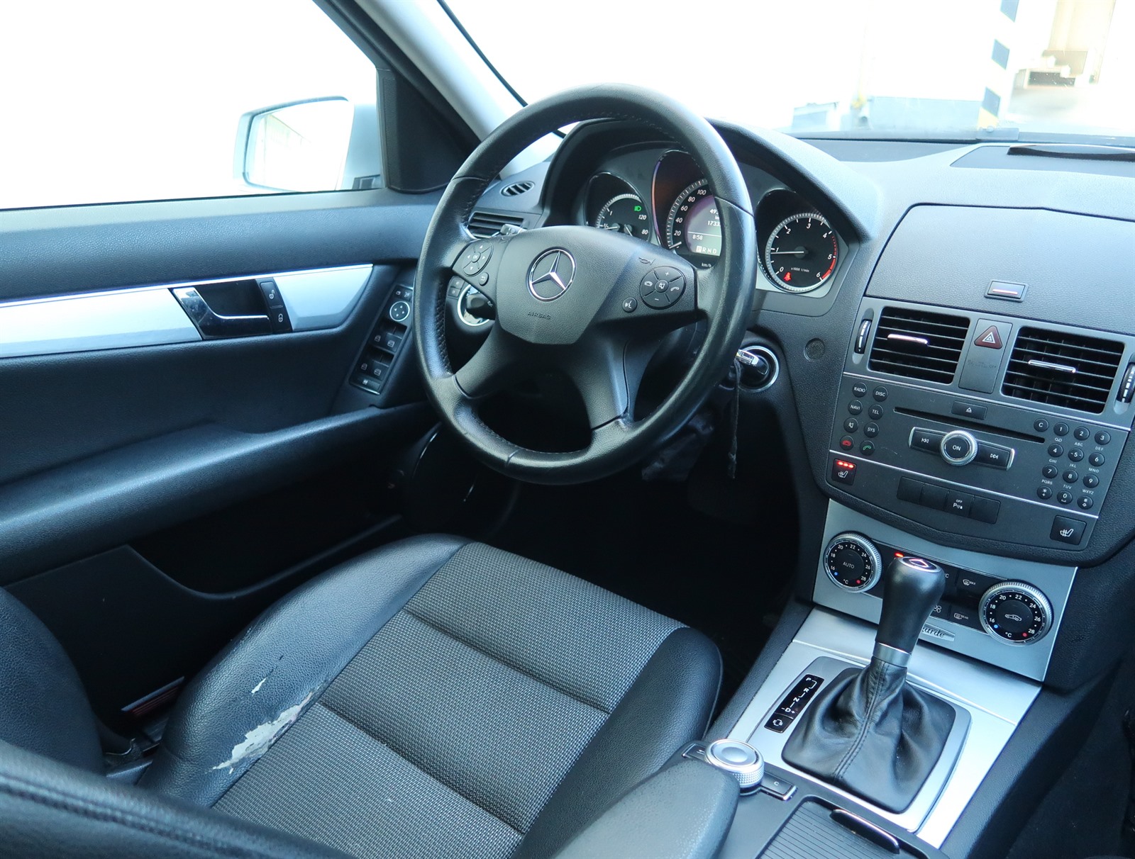 Mercedes-Benz C, 2010 - pohled č. 9