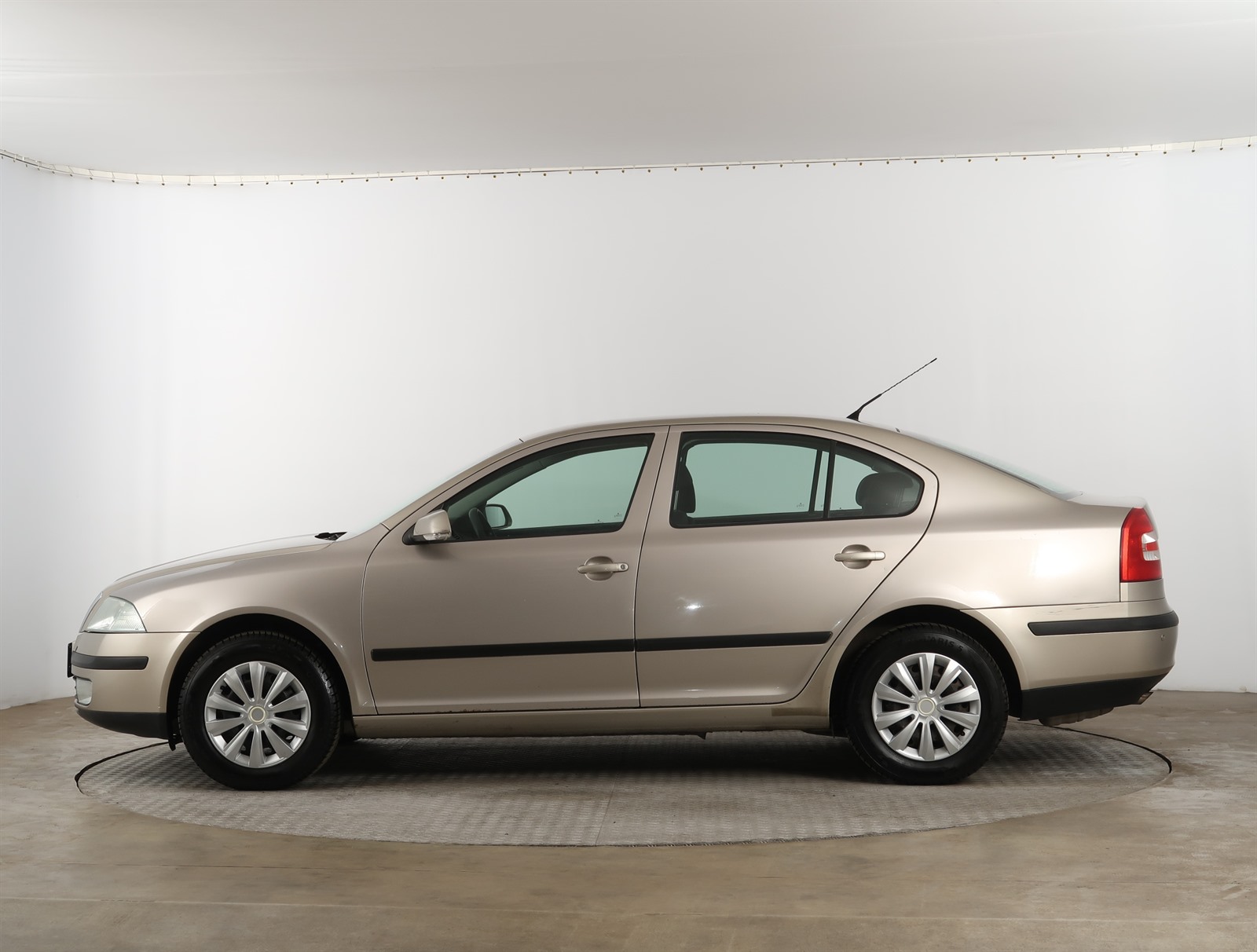 Škoda Octavia, 2005 - pohled č. 4