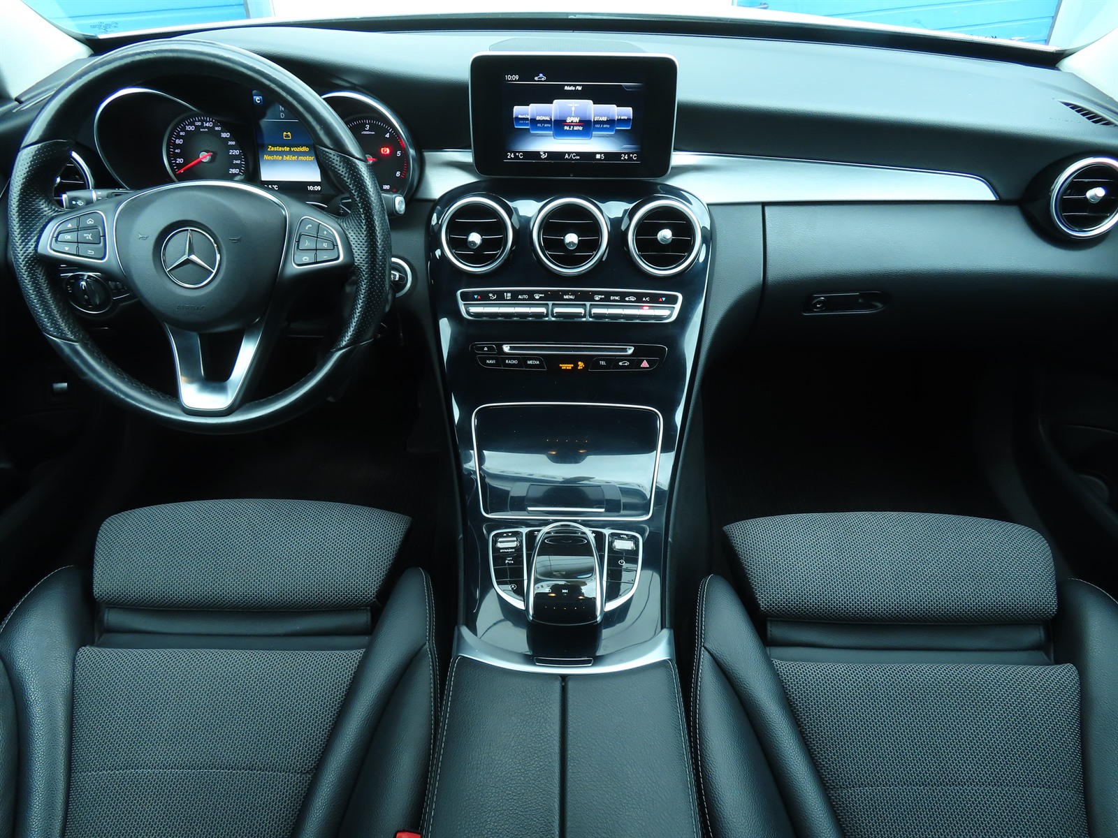 Mercedes-Benz C, 2016 - pohled č. 10