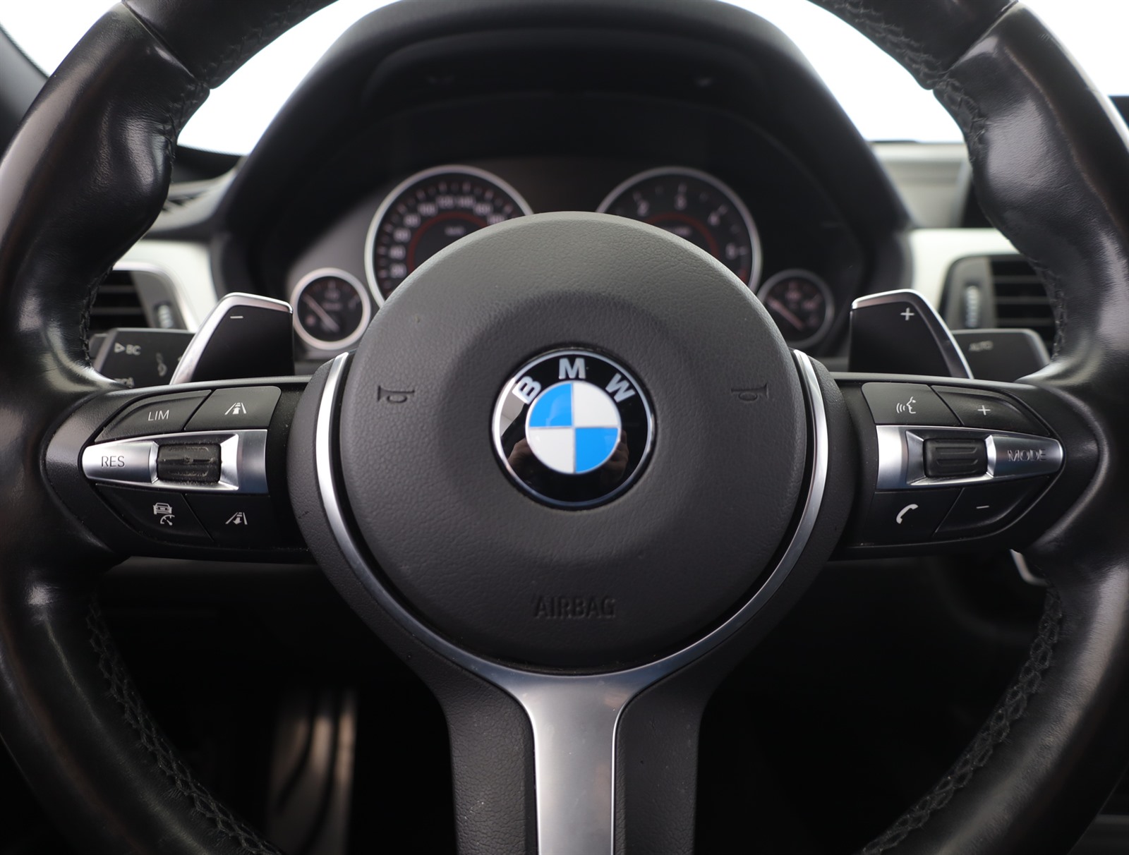 BMW 3GT, 2017 - pohled č. 23