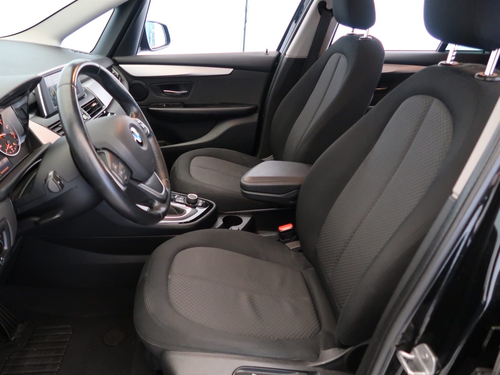 BMW 2 Gran Tourer, 2015 - pohled č. 16