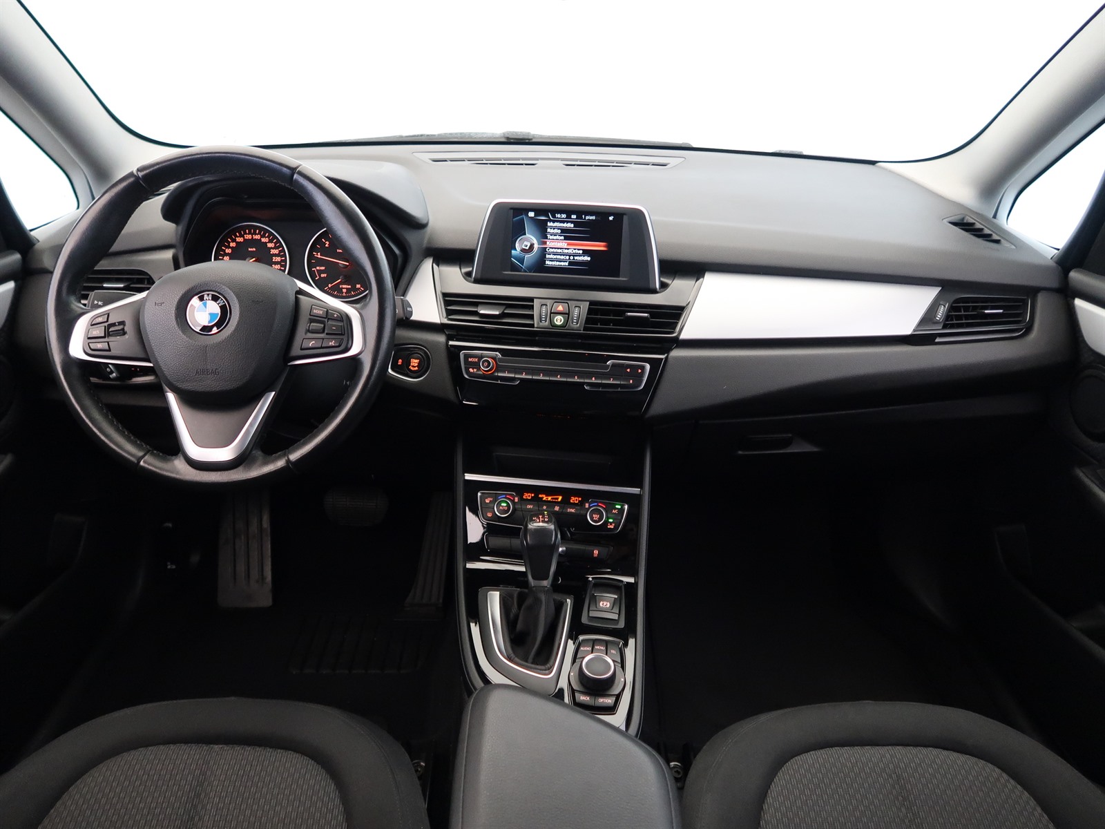 BMW 2 Gran Tourer, 2015 - pohled č. 10