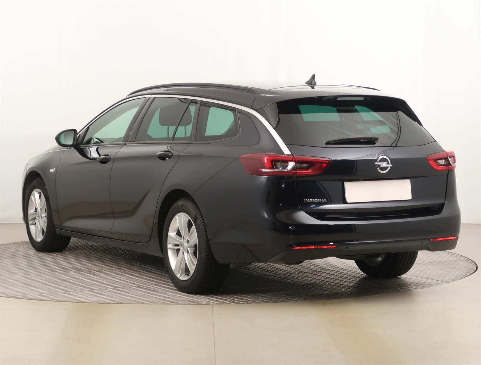 Opel Insignia, 2019 - pohled č. 5