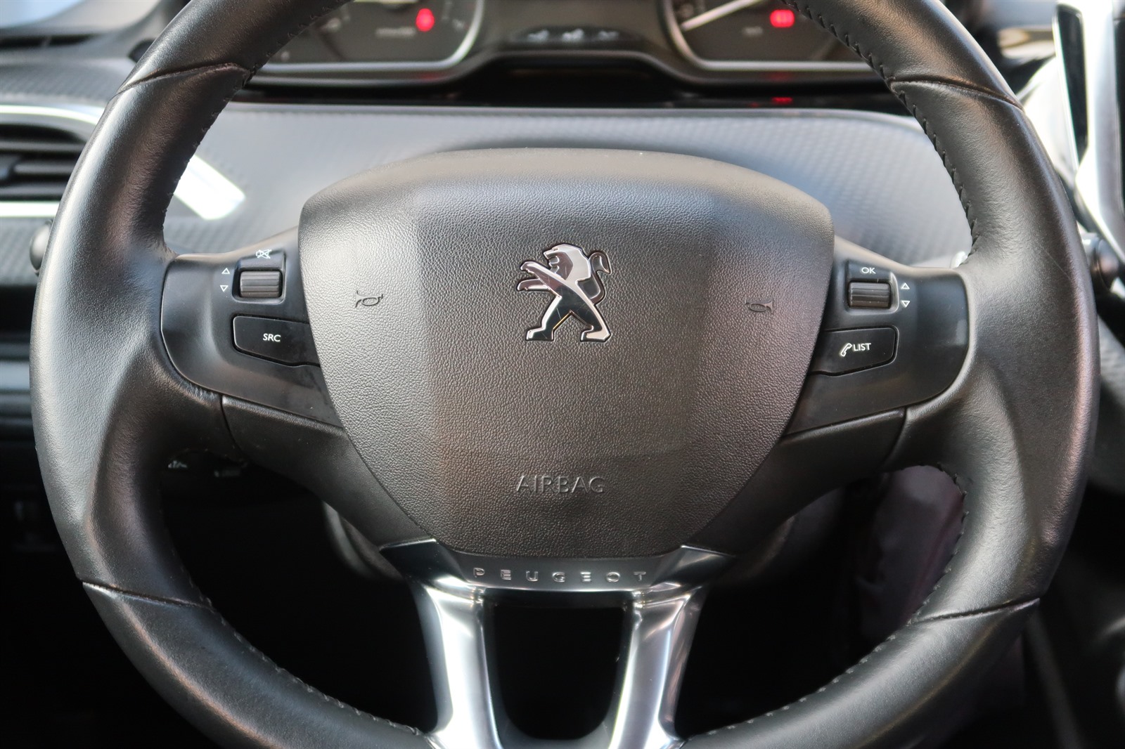 Peugeot 2008, 2018 - pohled č. 20