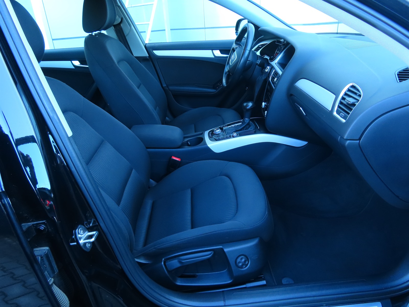 Audi A4, 2015 - pohled č. 12