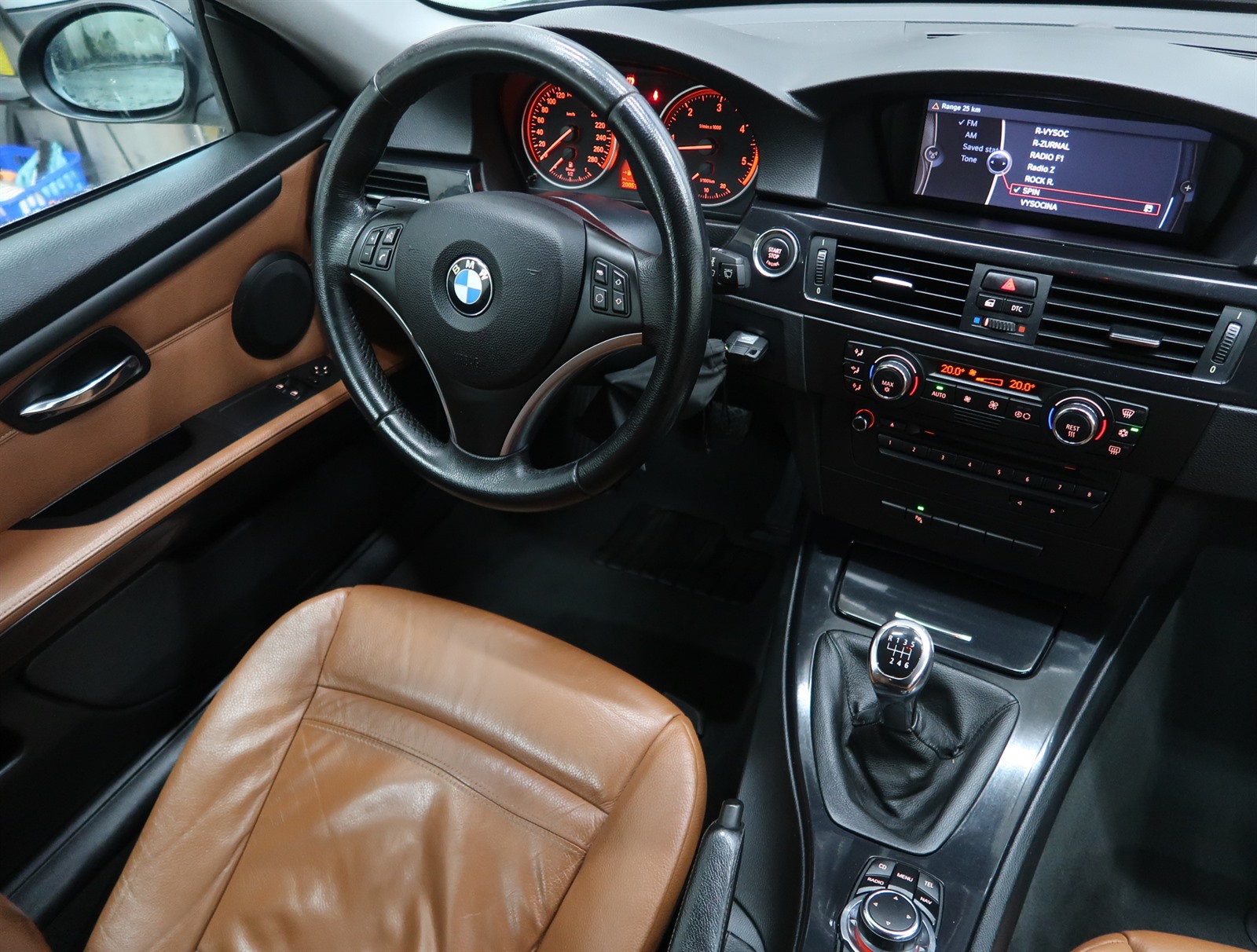 BMW Řada 3, 2009 - pohled č. 9