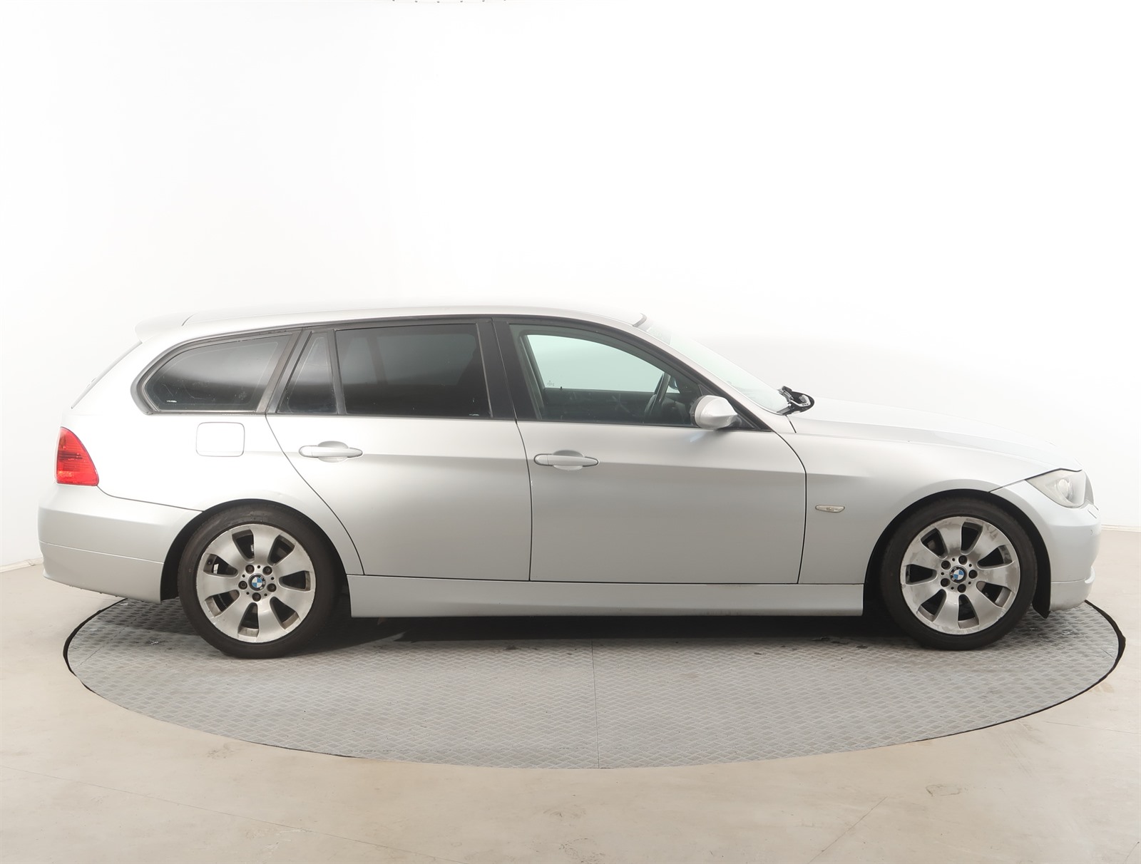 BMW Řada 3, 2006 - pohled č. 8