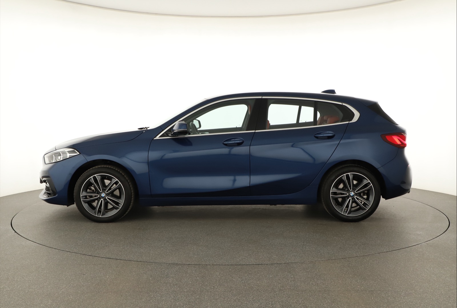 BMW 1, 2021 - pohled č. 4