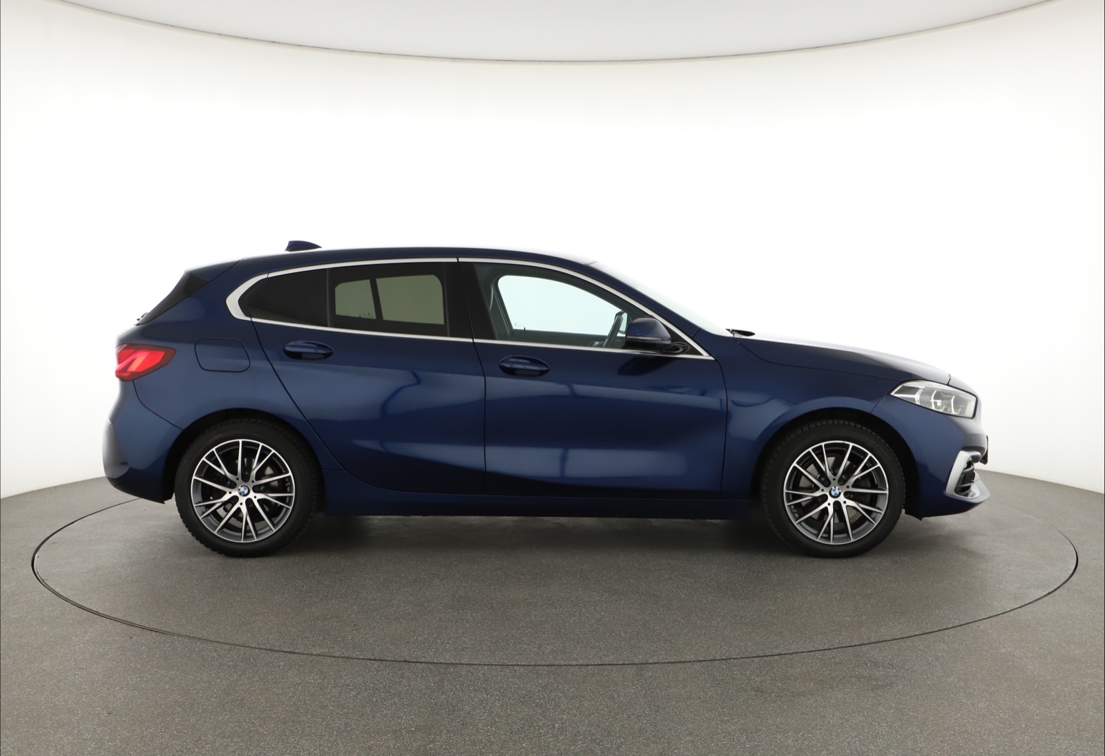BMW 1, 2020 - pohled č. 8