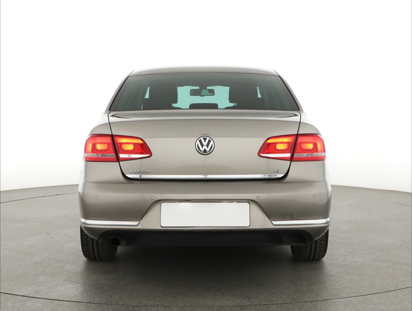 Volkswagen Passat, 2013 - pohled č. 6
