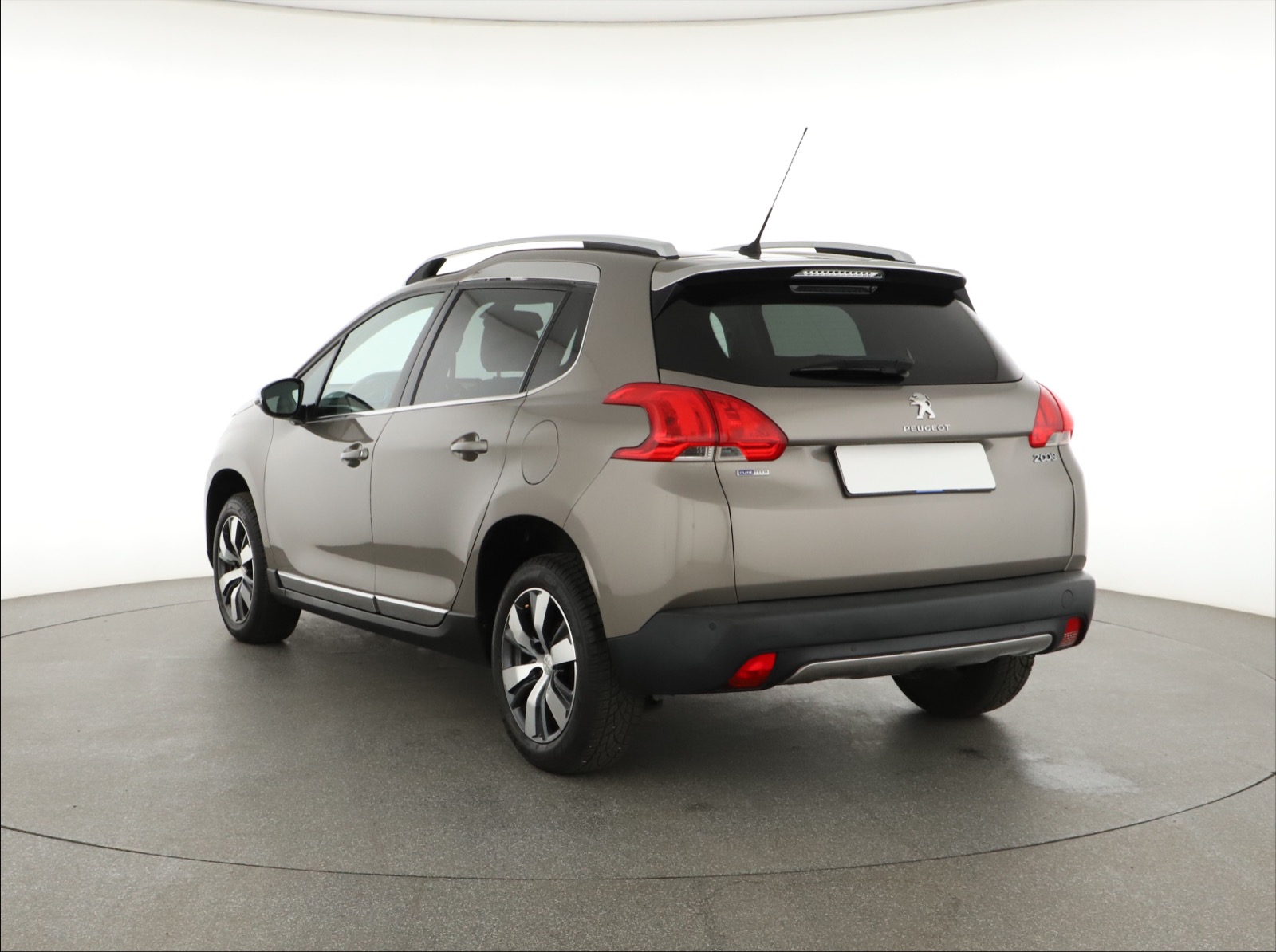 Peugeot 2008, 2016 - pohled č. 5