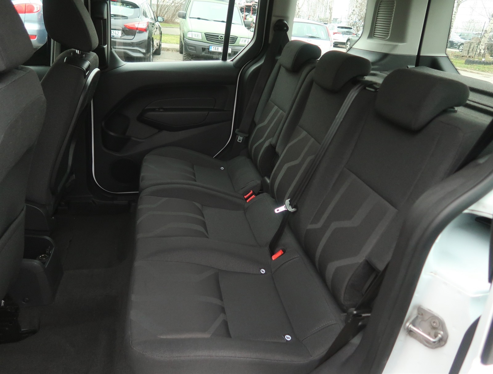 Ford Tourneo Connect, 2016 - pohled č. 15