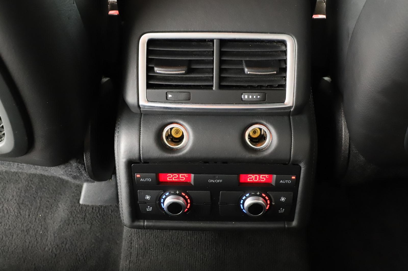 Audi Q7, 2012 - pohled č. 20