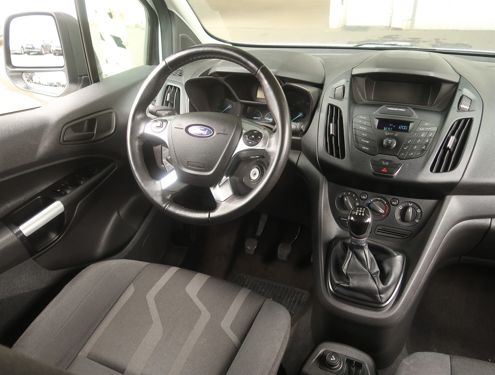 Ford Tourneo Connect, 2016 - pohled č. 9