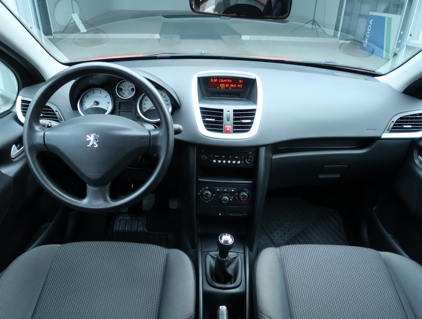 Peugeot 207, 2011 - pohled č. 10
