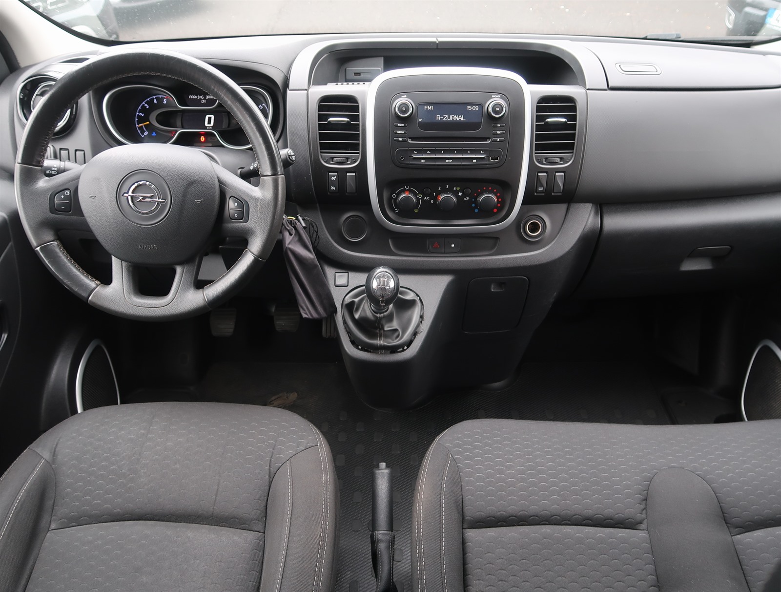Opel Vivaro, 2015 - pohled č. 10