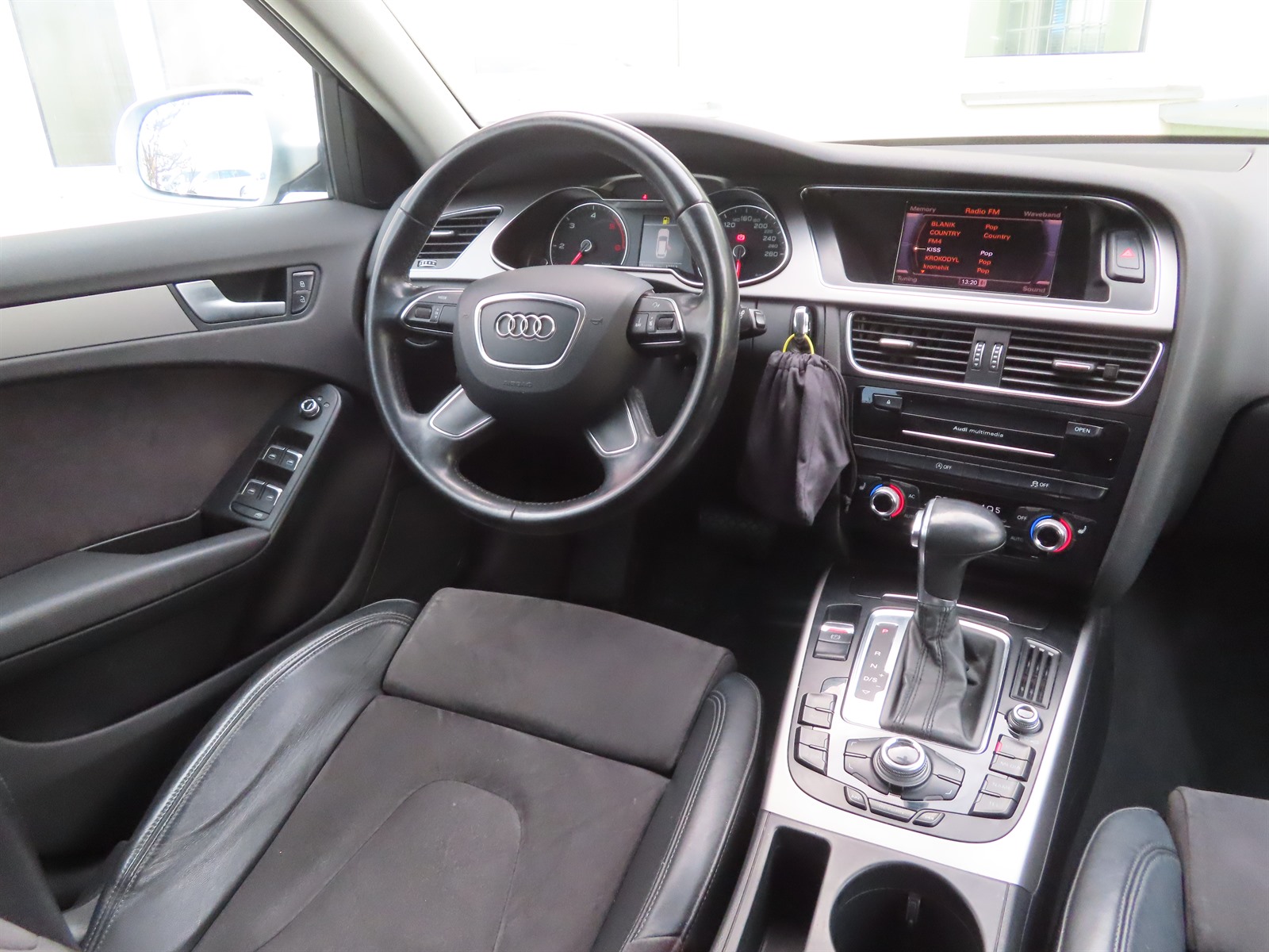 Audi A4, 2012 - pohled č. 9