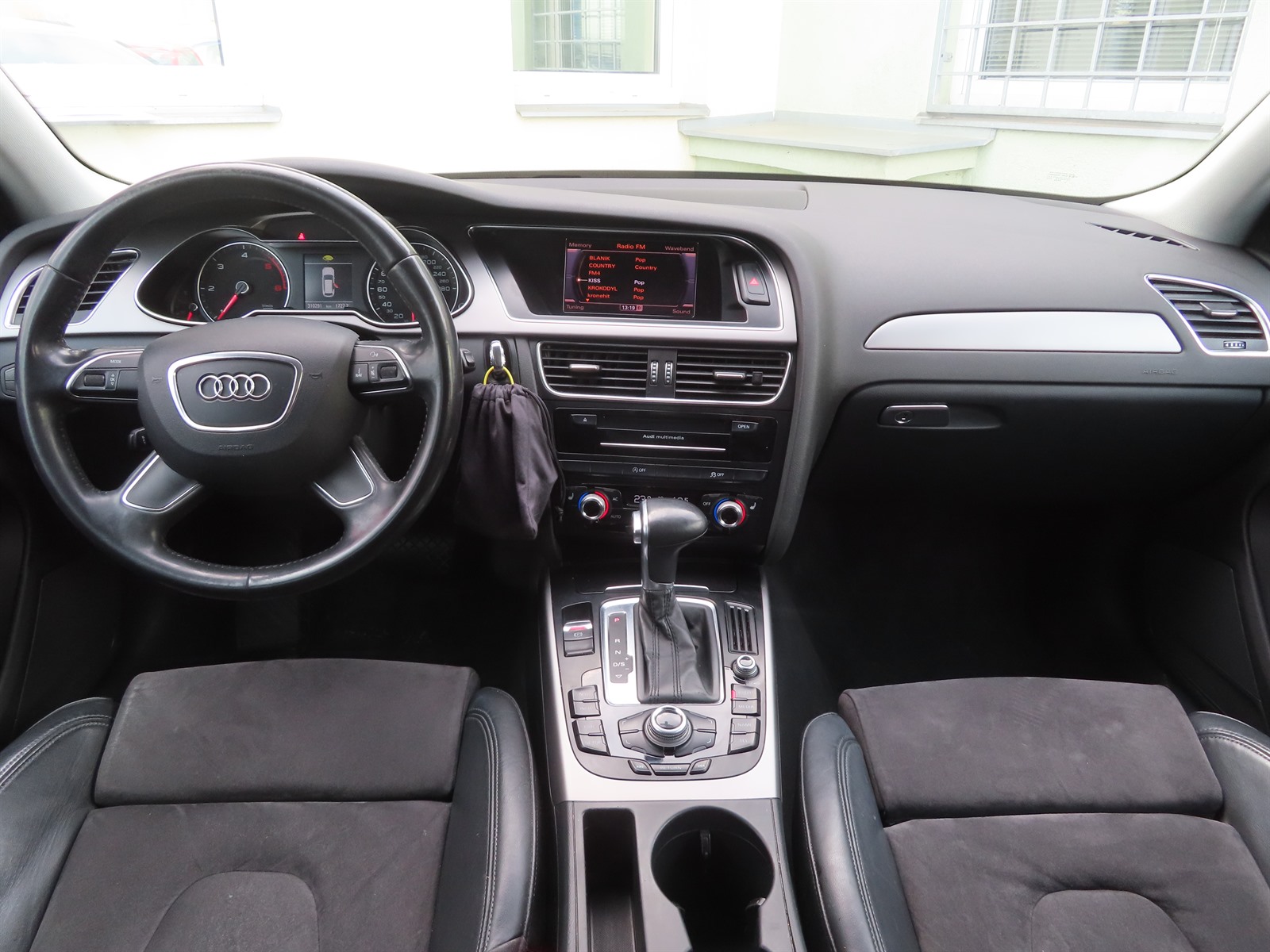 Audi A4, 2012 - pohled č. 10