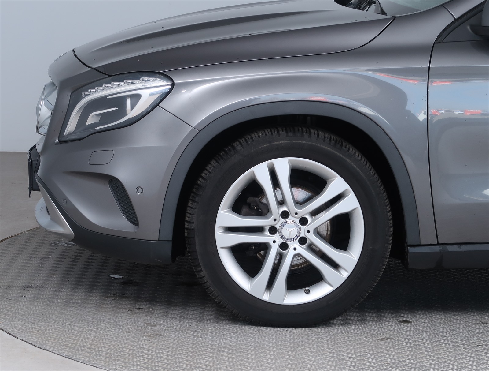 Mercedes-Benz GLA, 2014 - pohled č. 21