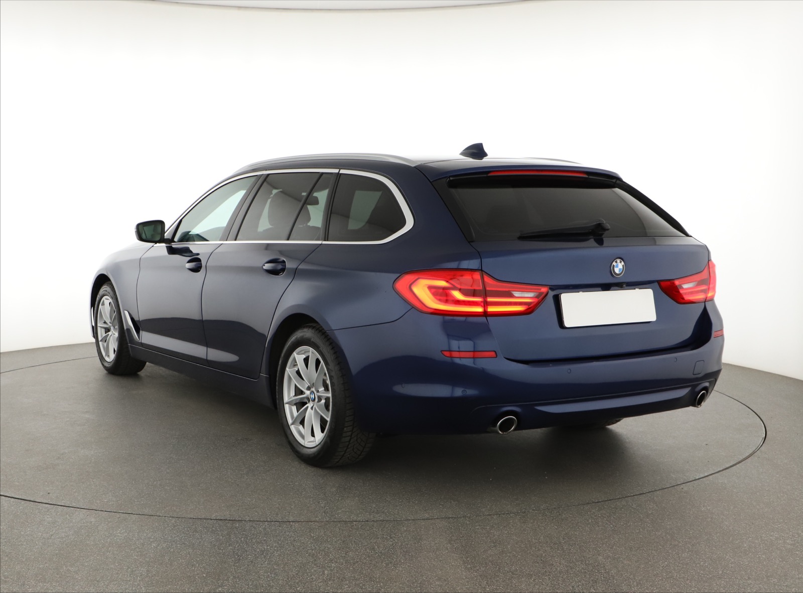 BMW Řada 5, 2019 - pohled č. 5