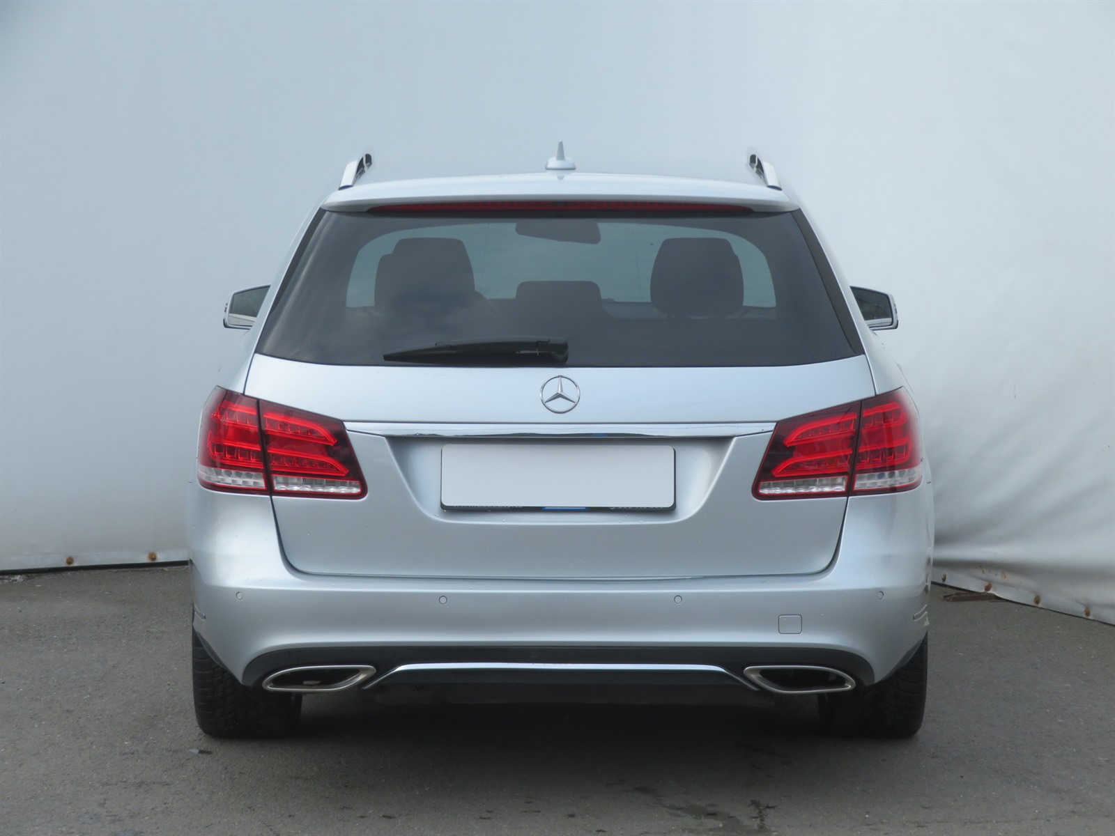 Mercedes-Benz E, 2014 - pohled č. 6