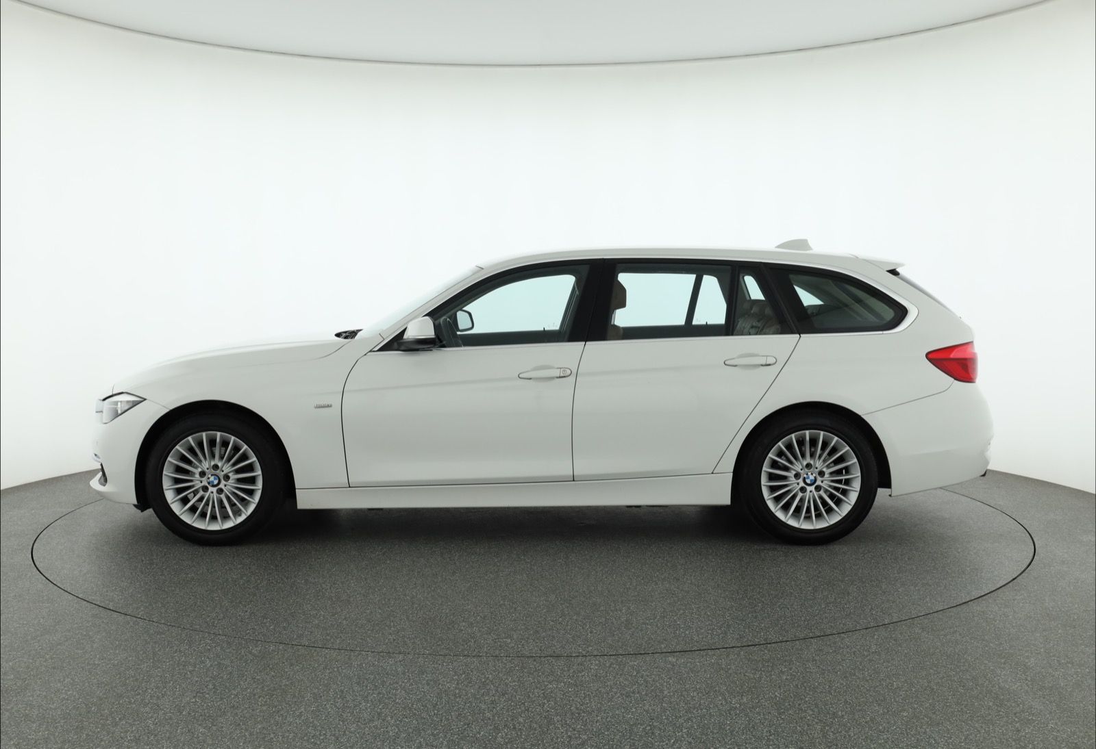BMW Řada 3, 2016 - pohled č. 4