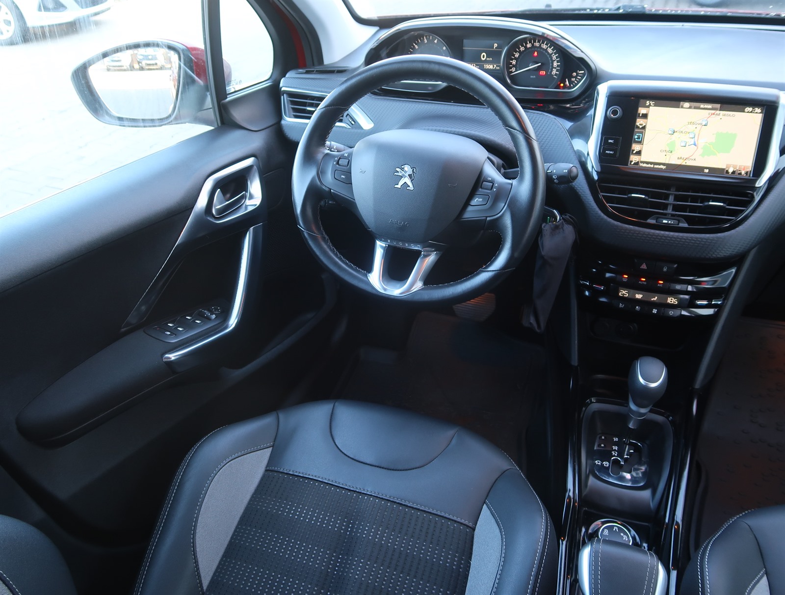Peugeot 2008, 2016 - pohled č. 9