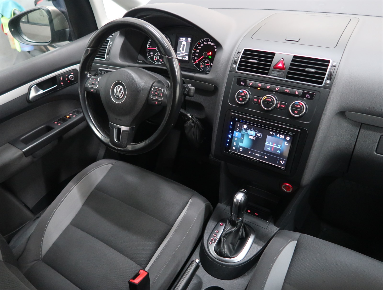 Volkswagen Touran, 2013 - pohled č. 9
