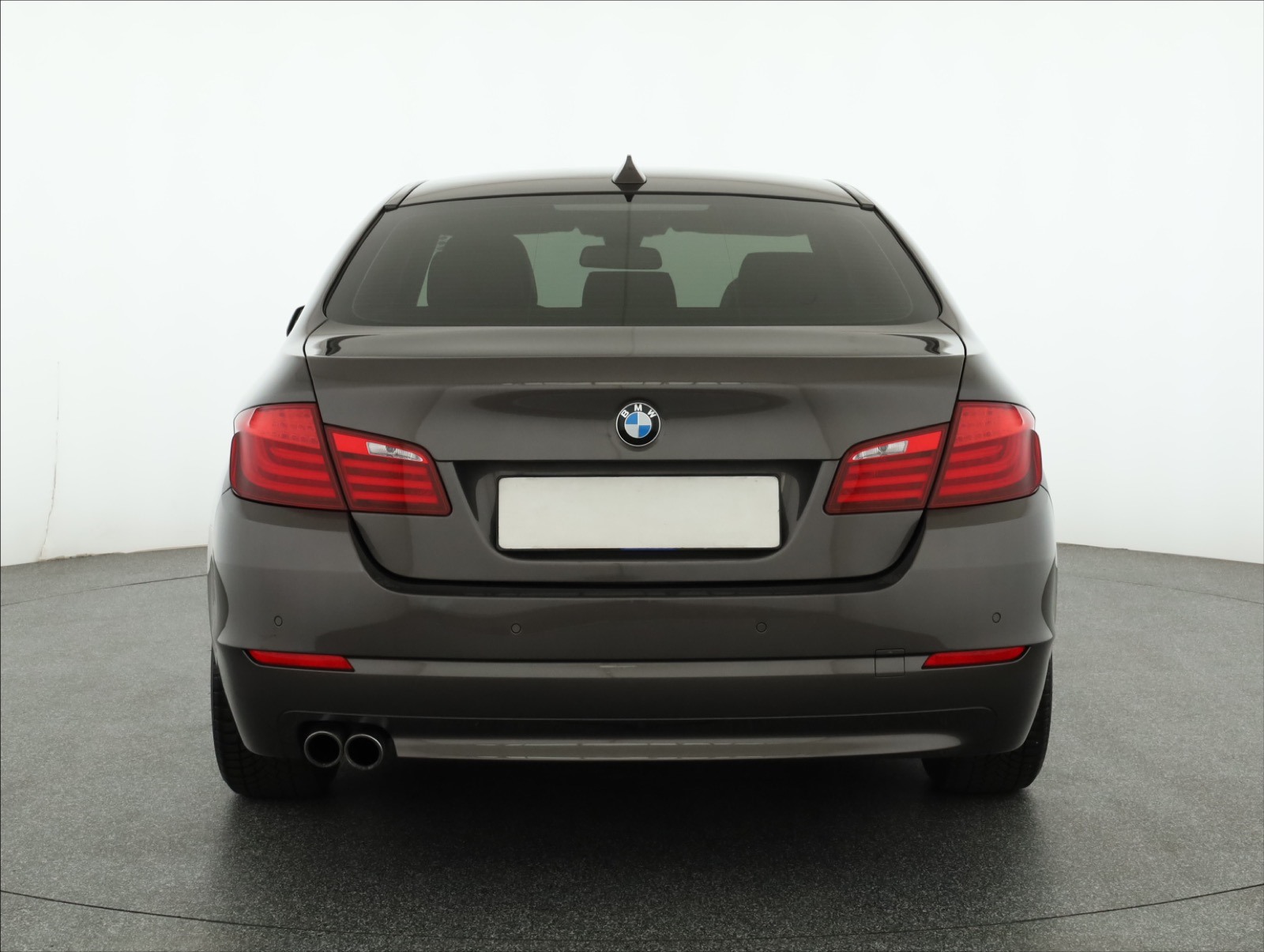BMW Řada 5, 2012 - pohled č. 6