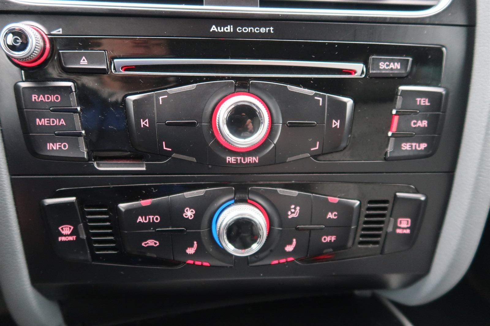 Audi A4, 2012 - pohled č. 17