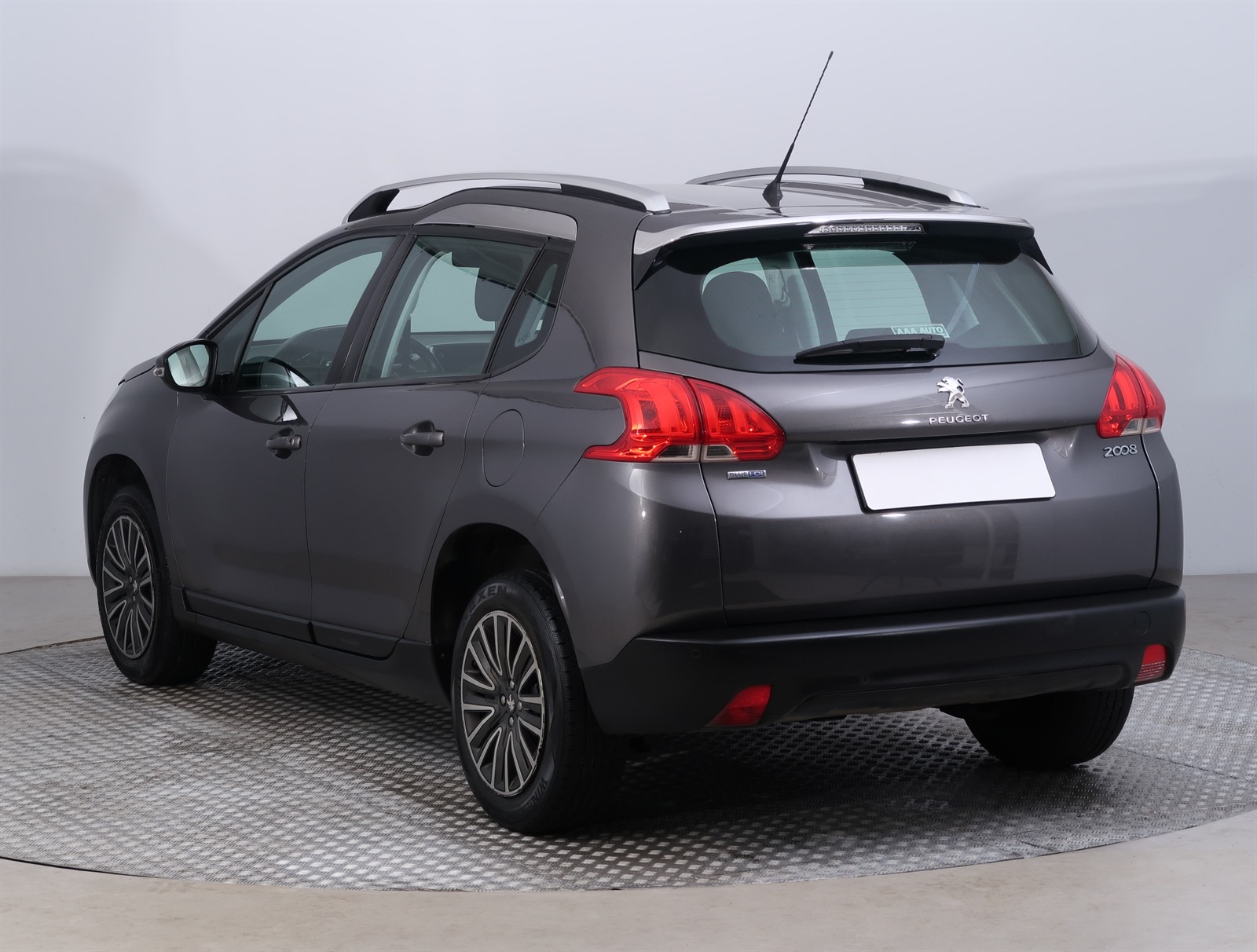 Peugeot 2008, 2015 - pohled č. 5