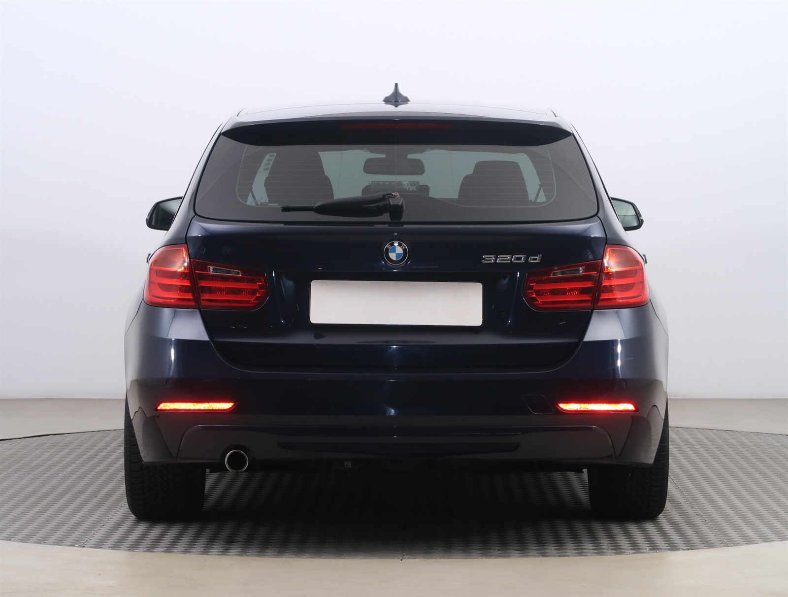 BMW Řada 3, 2014 - pohled č. 6