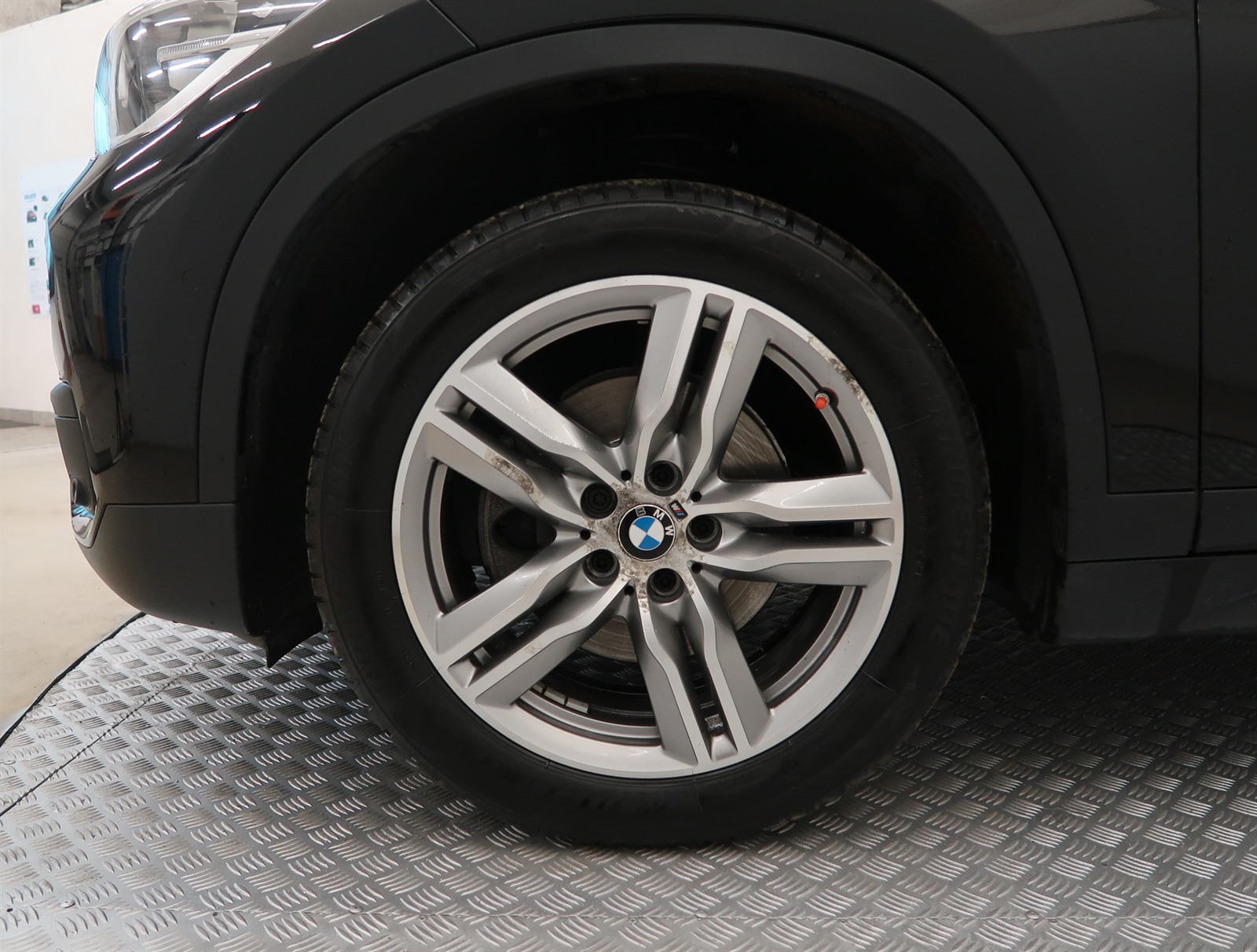 BMW X1, 2018 - pohled č. 21