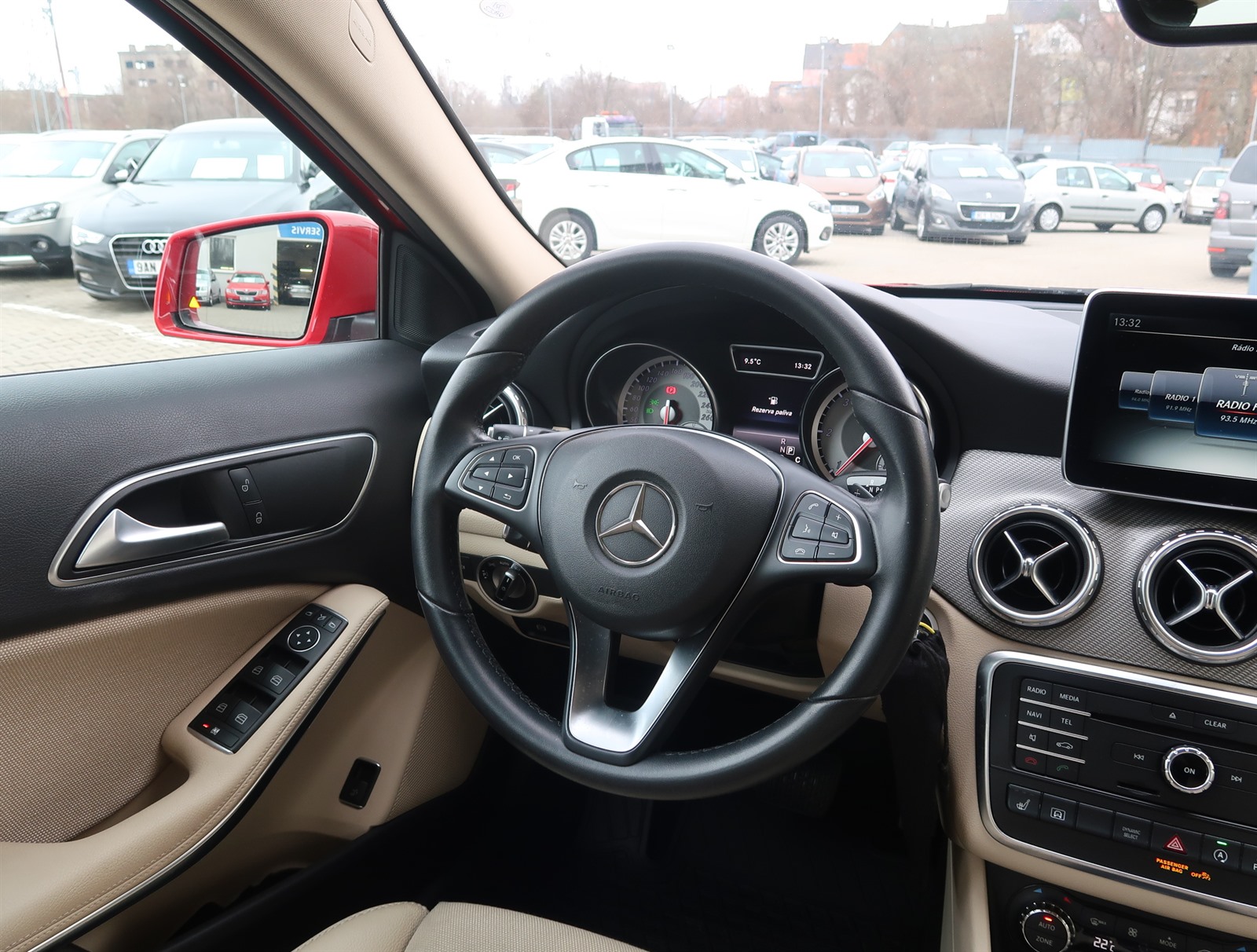 Mercedes-Benz GLA, 2016 - pohled č. 9