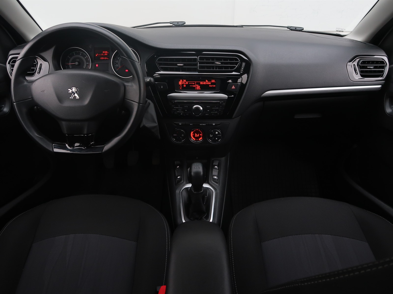 Peugeot 301, 2014 - pohled č. 10