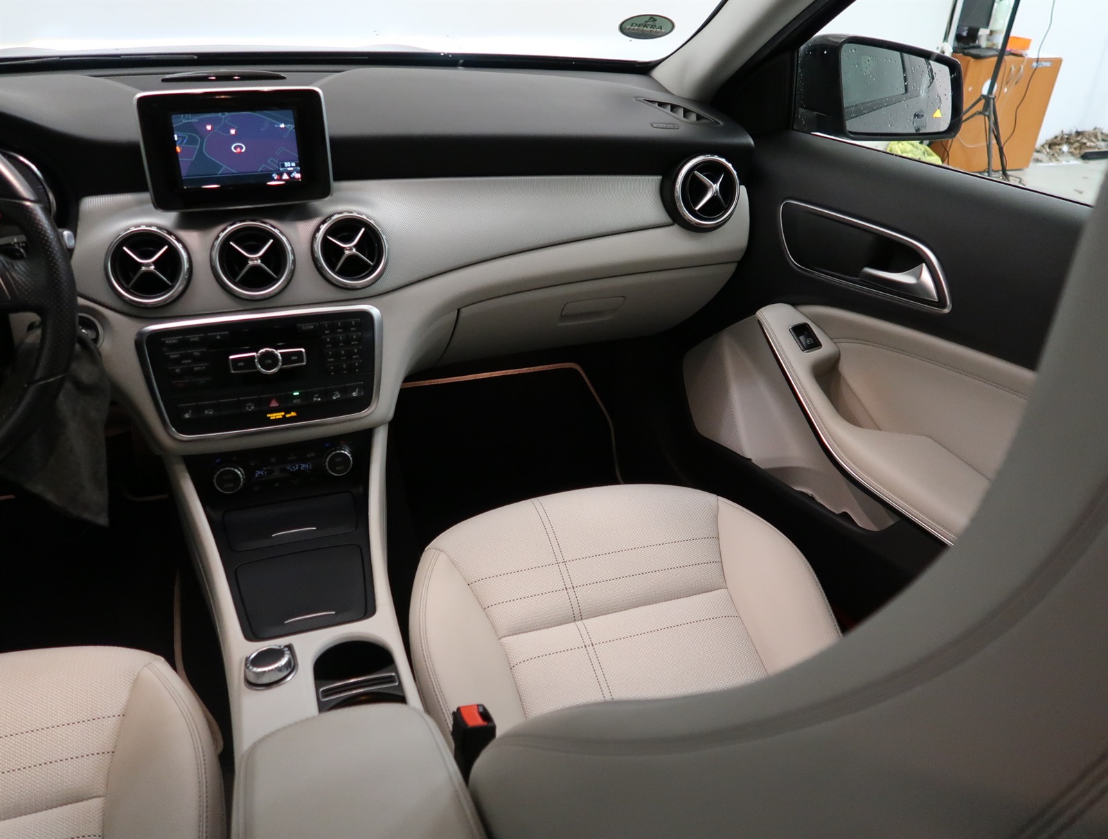 Mercedes-Benz GLA, 2014 - pohled č. 11