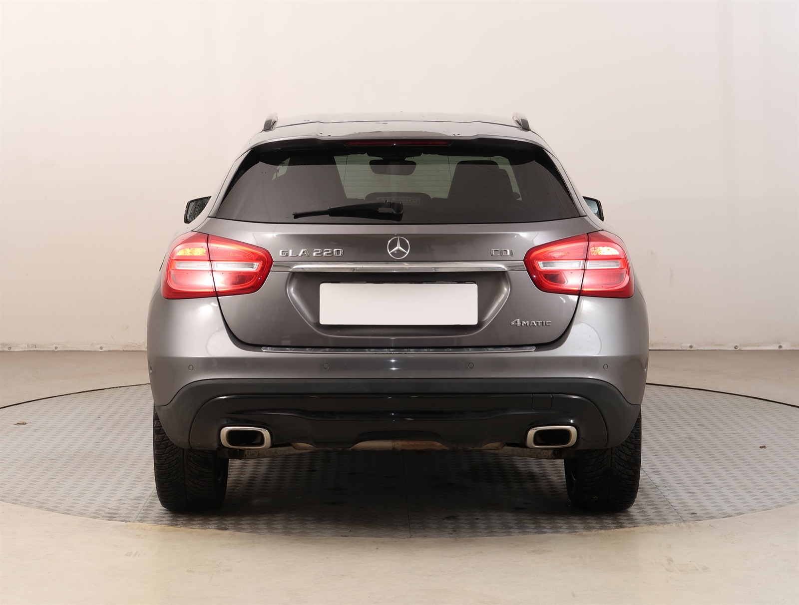 Mercedes-Benz GLA, 2014 - pohled č. 6