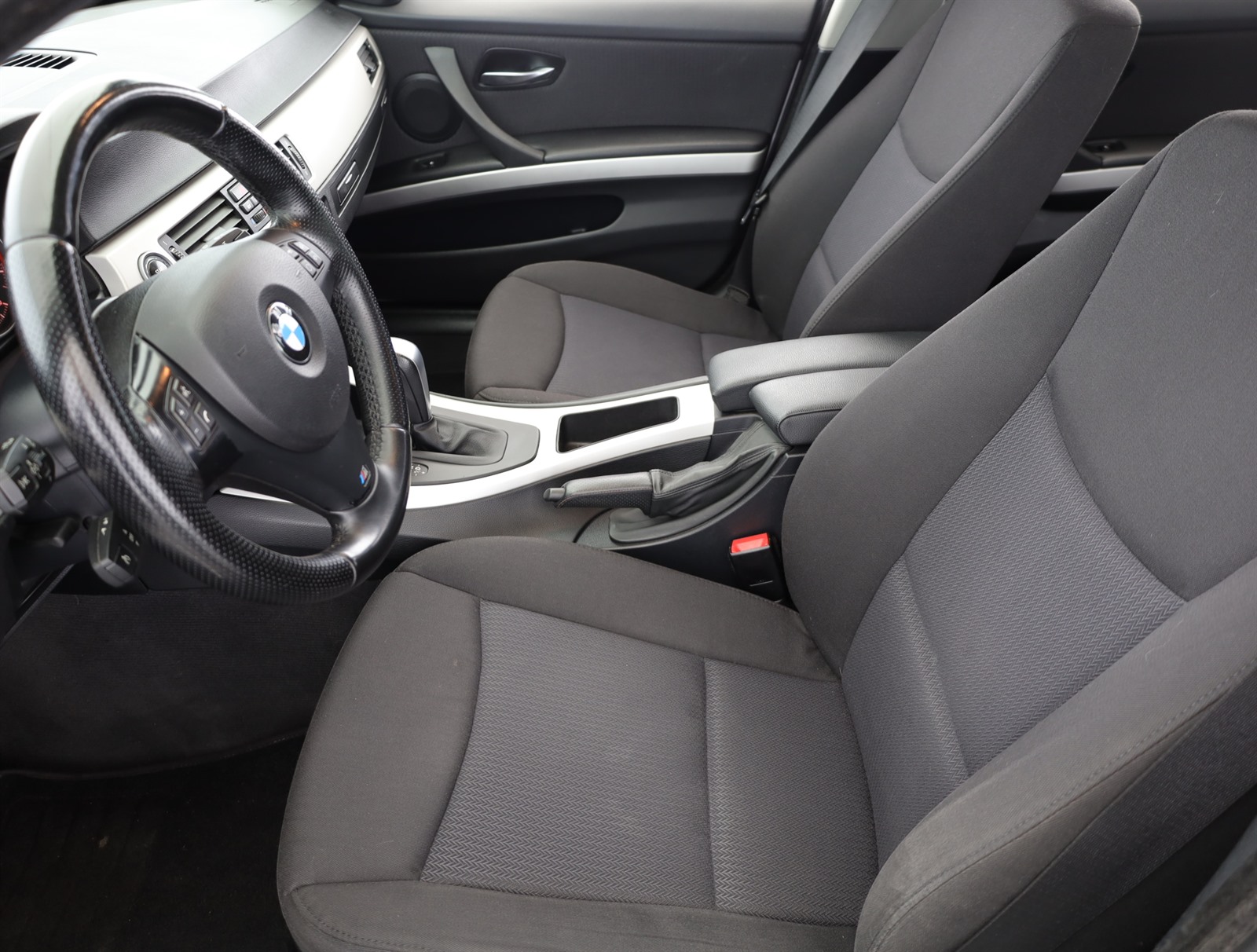 BMW Řada 3, 2009 - pohled č. 13