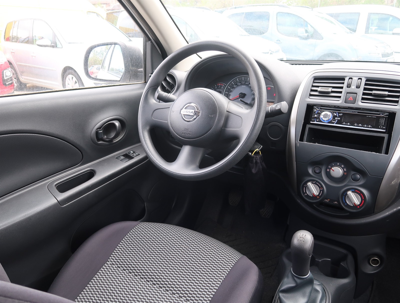 Nissan Micra, 2014 - pohled č. 9