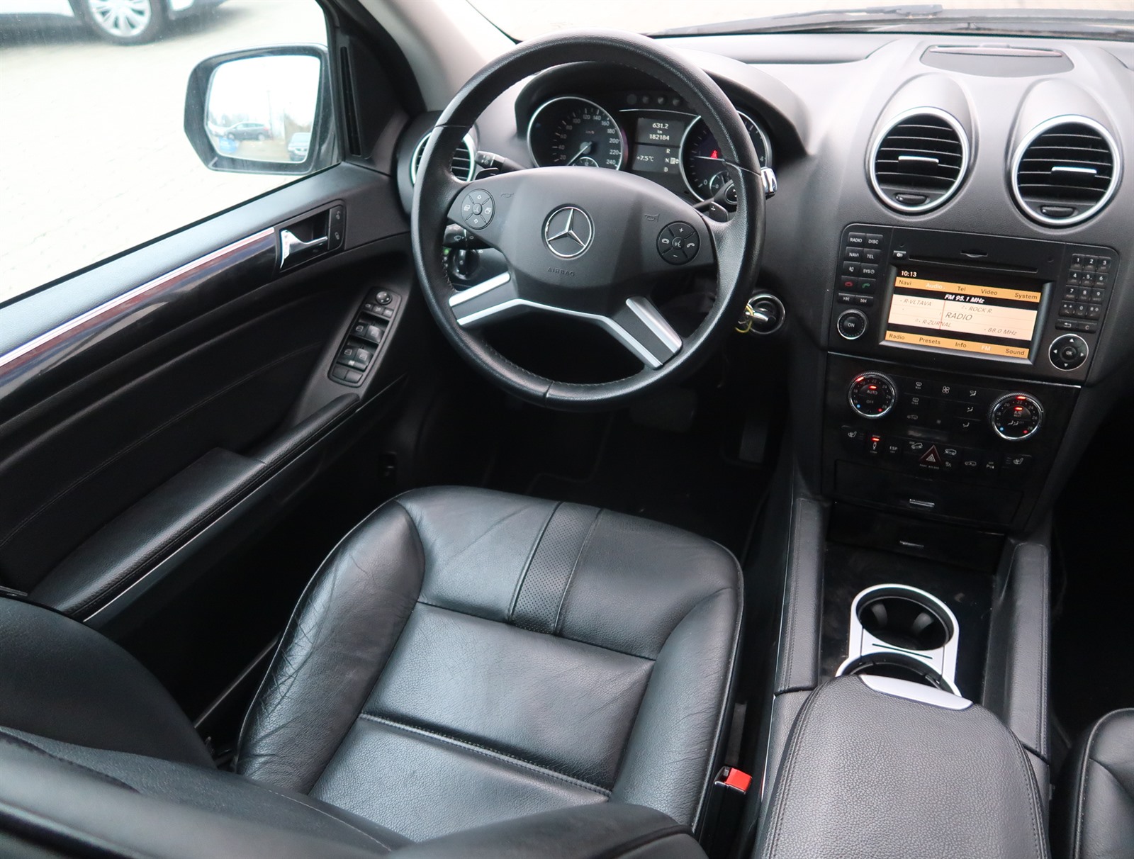 Mercedes-Benz ML, 2009 - pohled č. 9