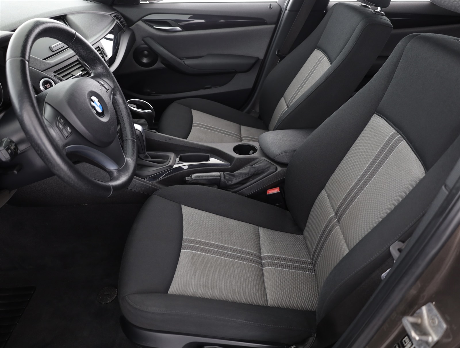 BMW X1, 2011 - pohled č. 13
