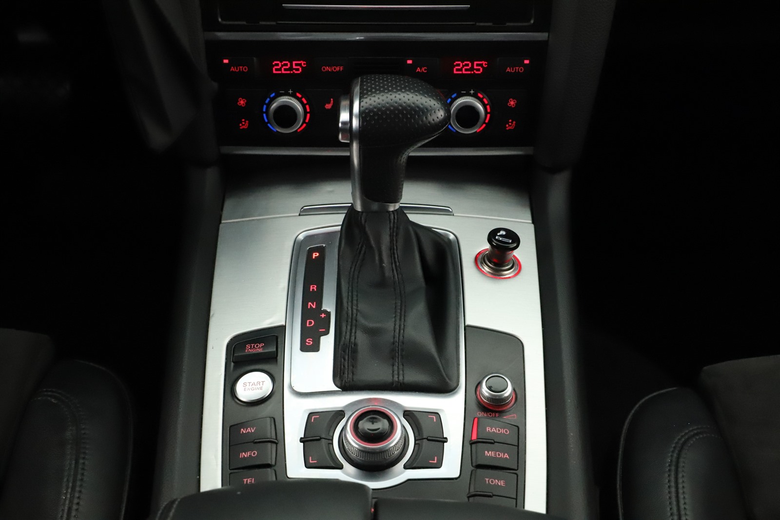 Audi Q7, 2014 - pohled č. 17