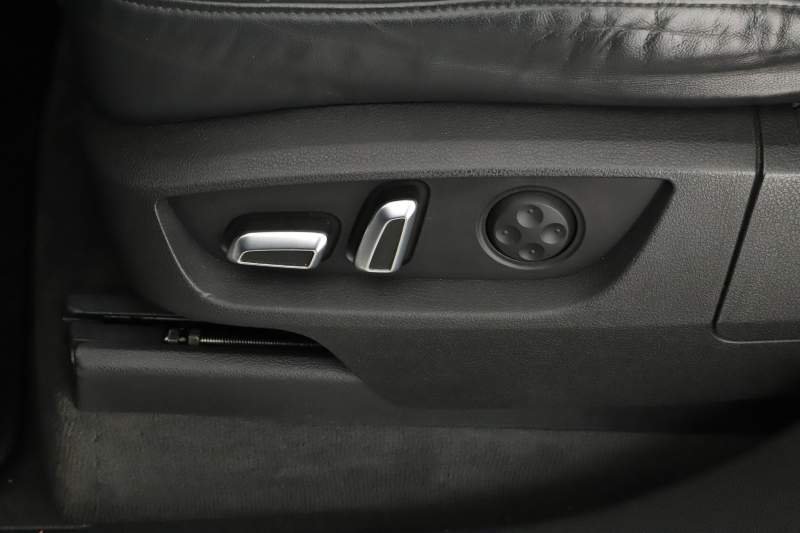Audi Q7, 2014 - pohled č. 20