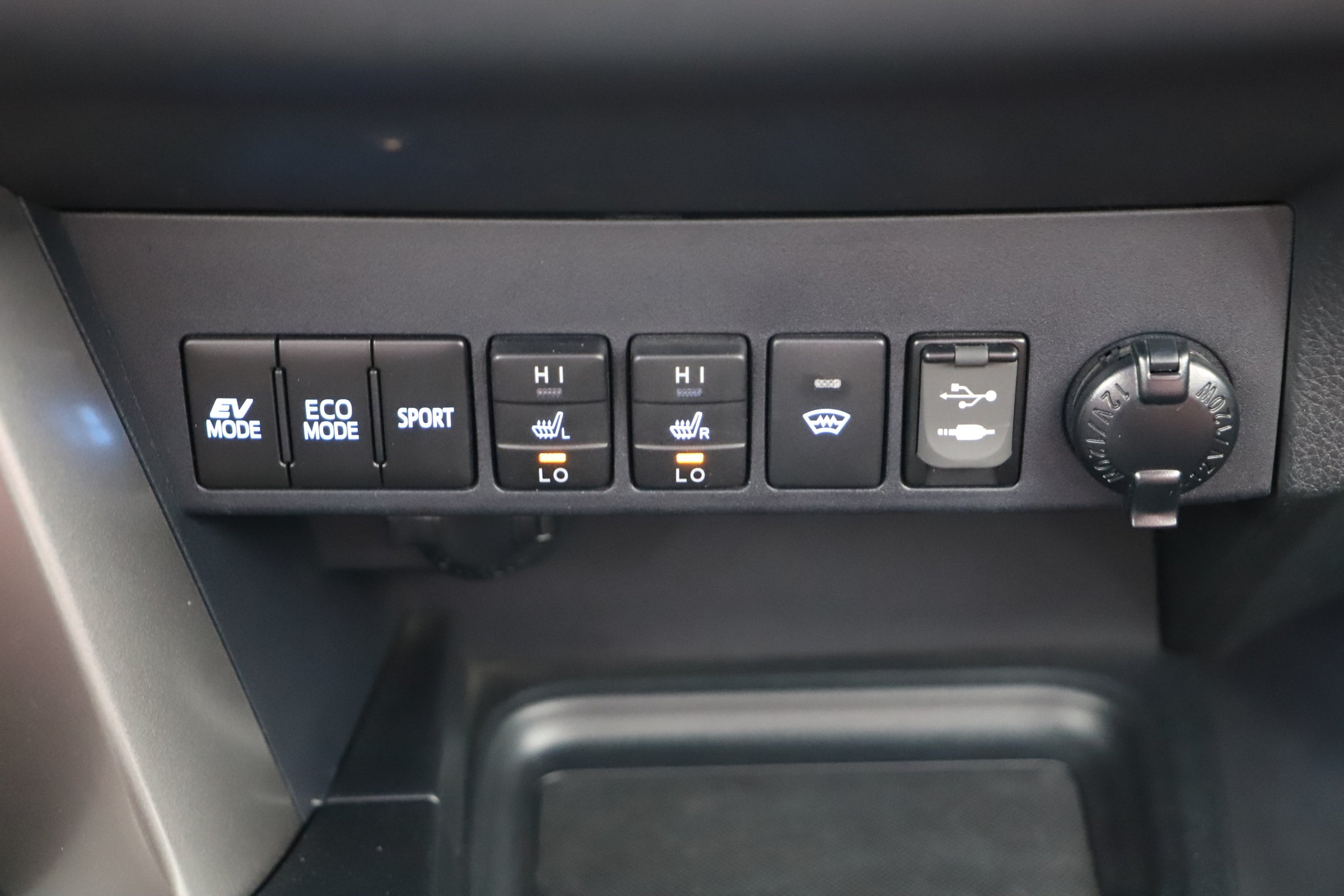 Toyota RAV 4, 2019 - pohled č. 25