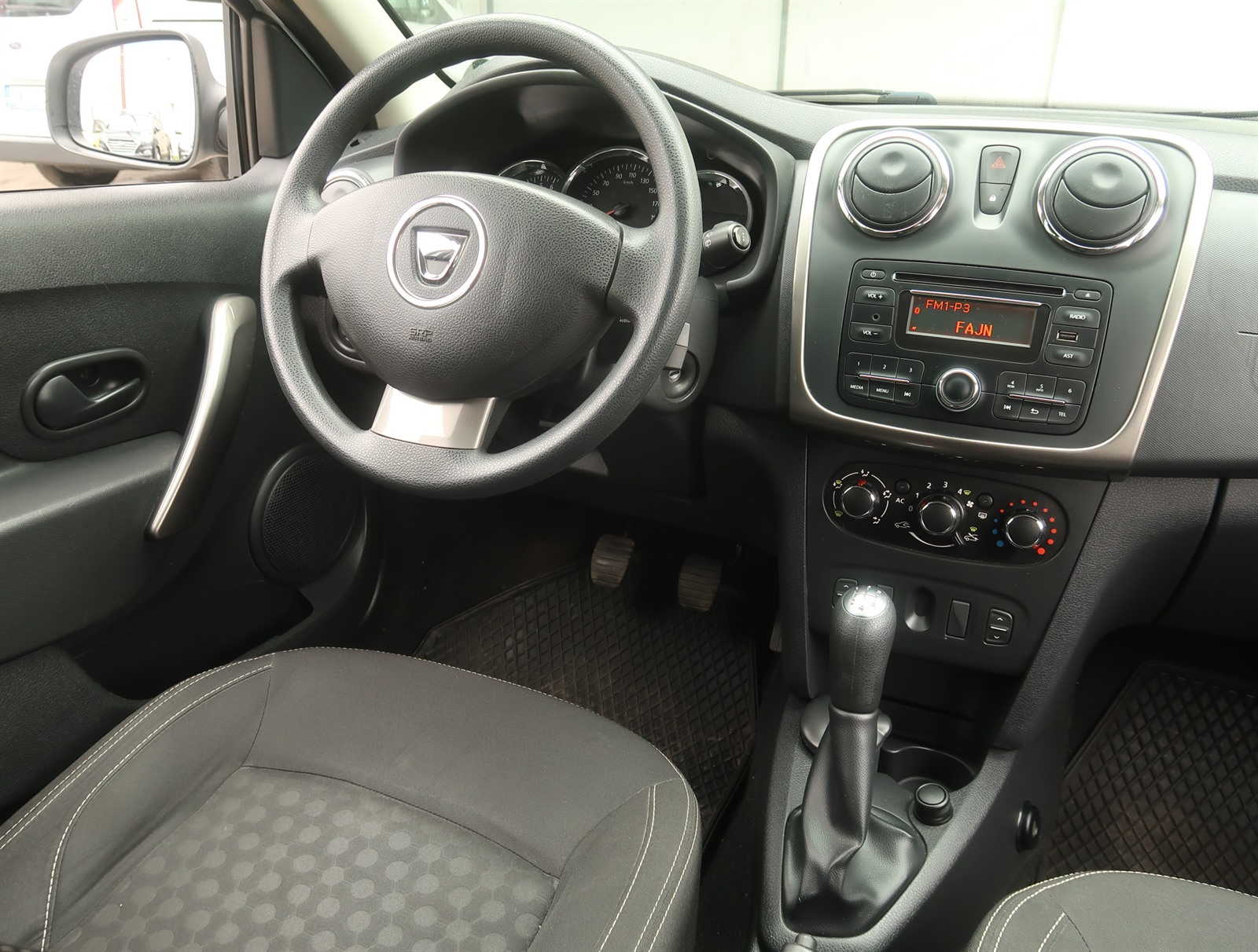 Dacia Logan, 2014 - pohled č. 9