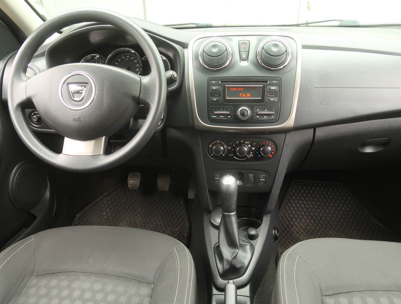 Dacia Logan, 2014 - pohled č. 10