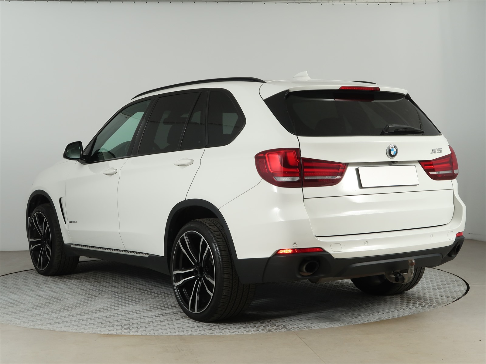 BMW X5, 2014 - pohled č. 5