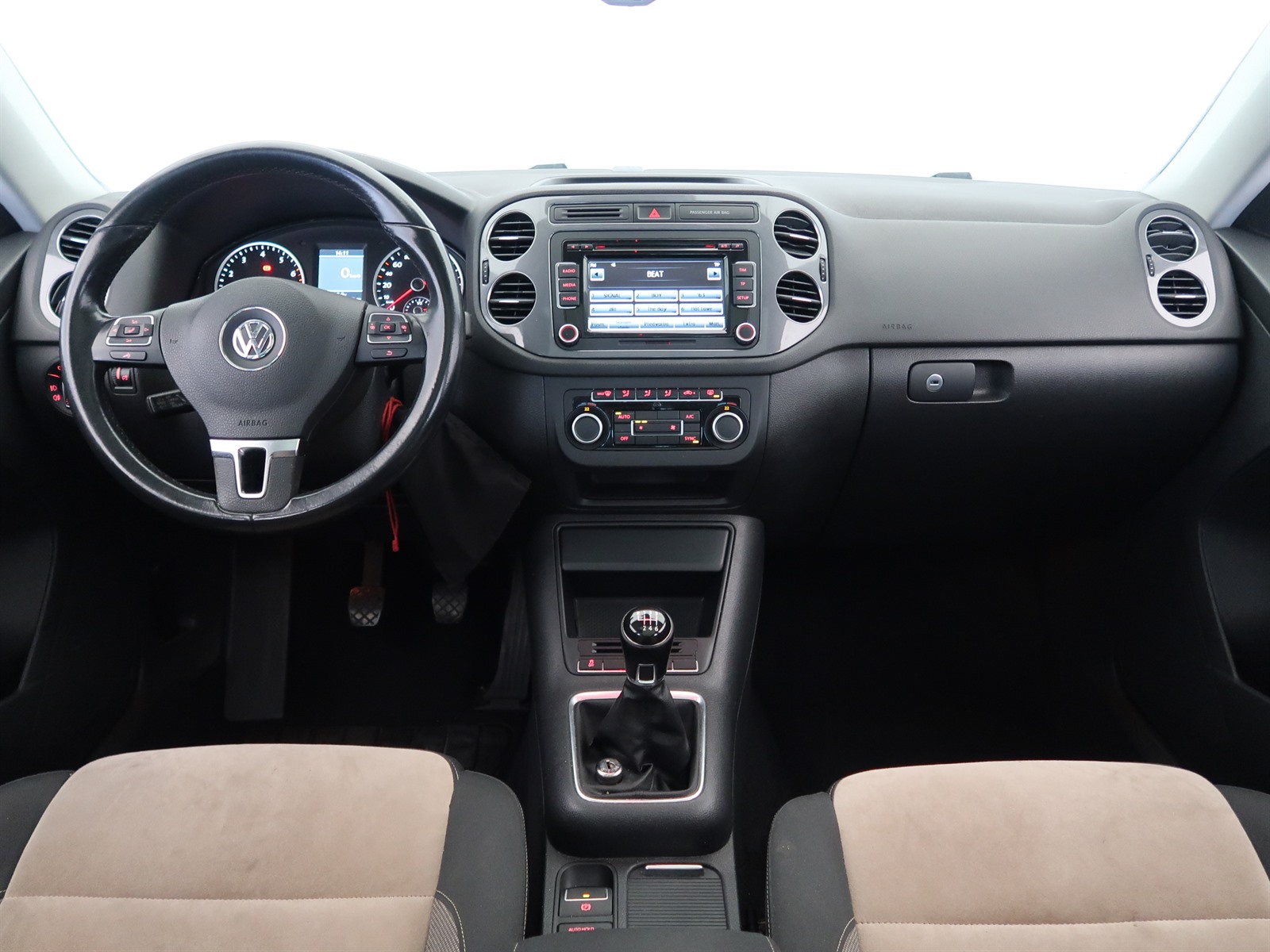 Volkswagen Tiguan, 2012 - pohled č. 10
