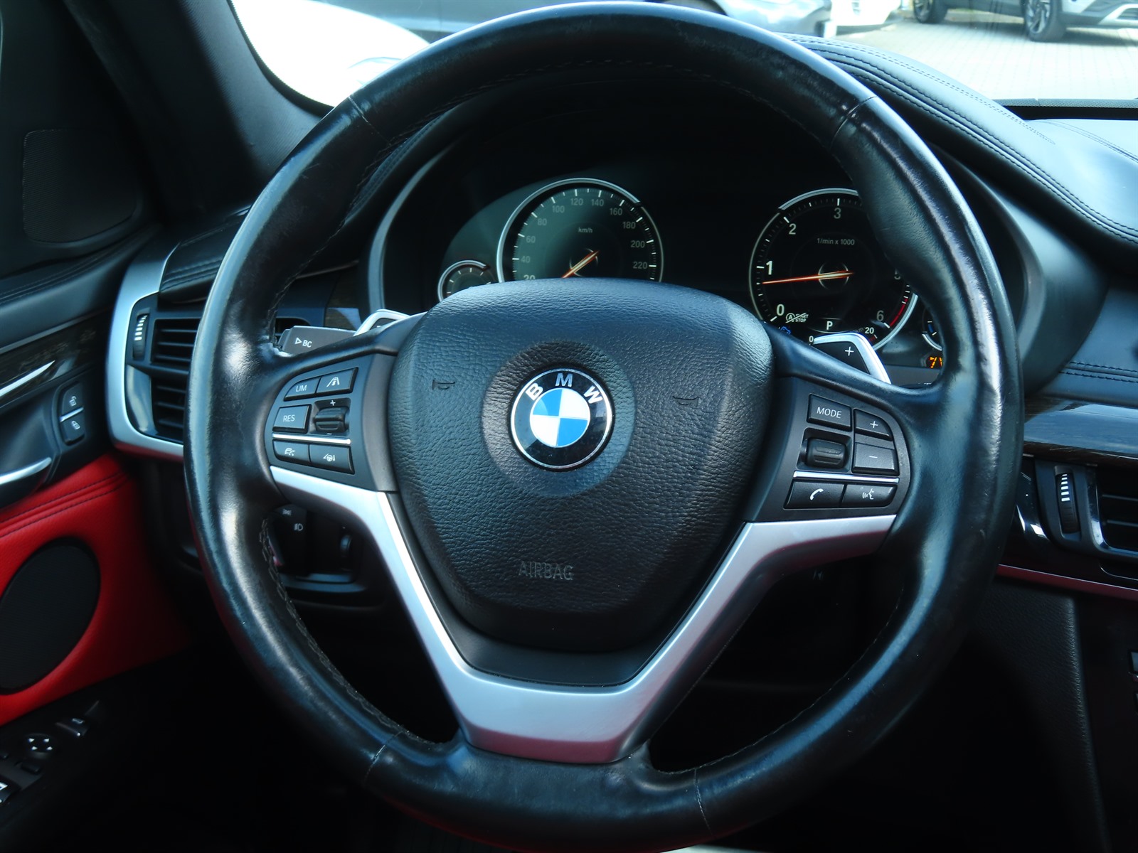 BMW X6, 2015 - pohled č. 26